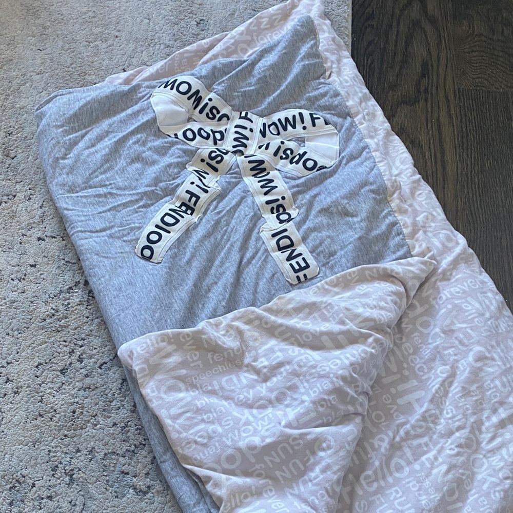 FENDI Gray Bow Pattern Comforter - Unbranded Home Bedding